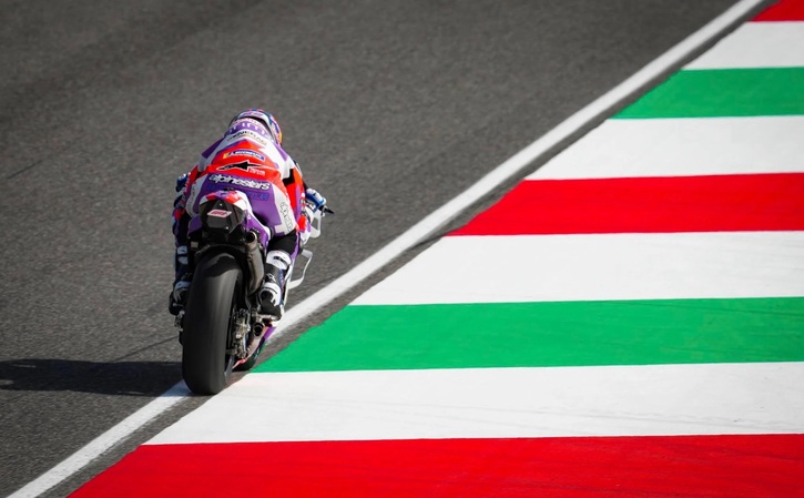 không có tay đua Anh nào ở cả MotoGP lẫn Moto2 sau khi Jake Dixon chuyển sang World Superbikes.