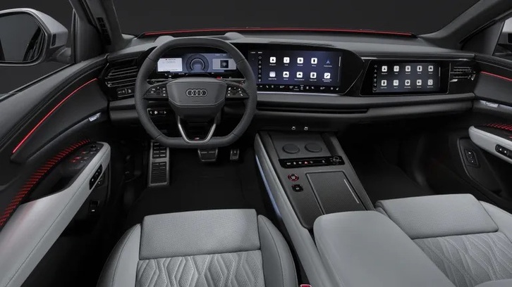 Không gian nội thất kỹ thuật số sang trọng với nhiều màn hình cỡ lớn của Audi