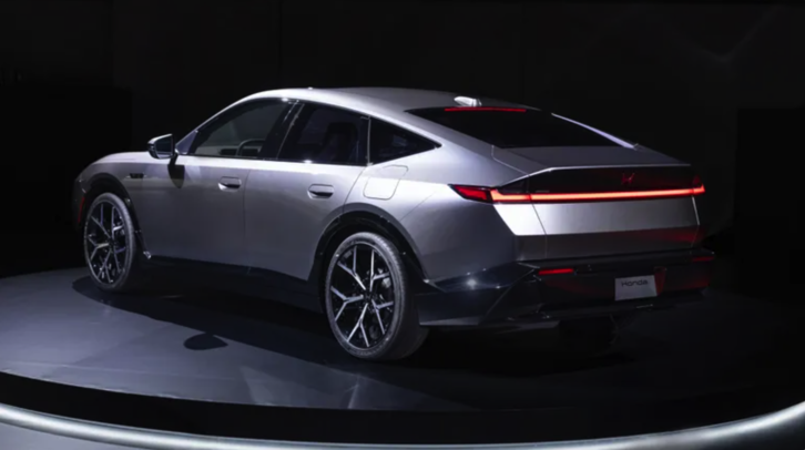 Nguyên mẫu Honda Hybrid Sedan Prototype đại diện cho thế hệ Accord tương lai