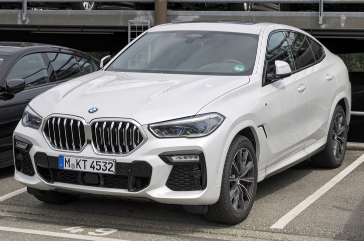 Thiết kế hầm hố đậm chất thể thao Đức của dòng xe gầm cao BMW X6
