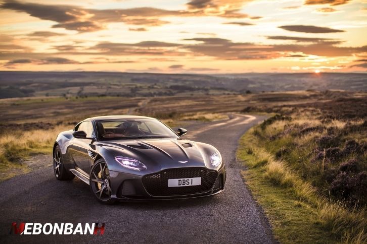 Aston Martin DBS Superleggera Volante