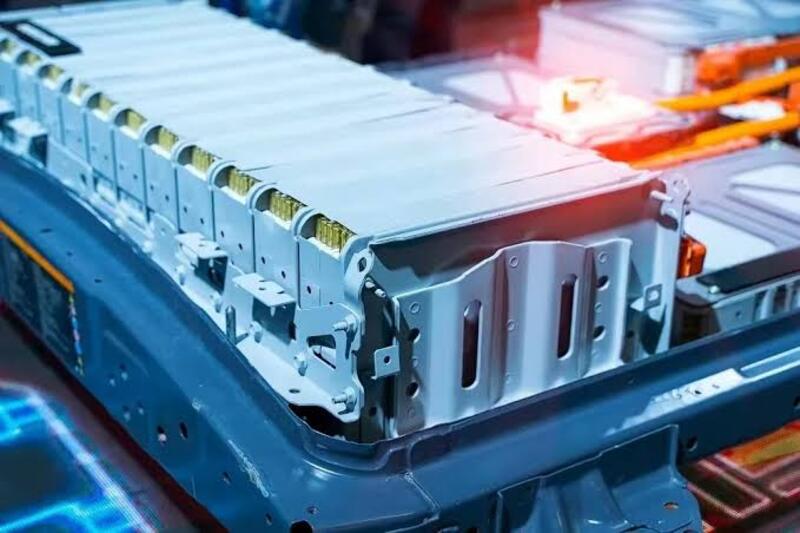 Pin LFP là gì? Chi tiết về công nghệ pin LFP và tuổi thọ pin LFP 2 Ưu điểm vượt trội khiến pin LFP được đánh giá cao
