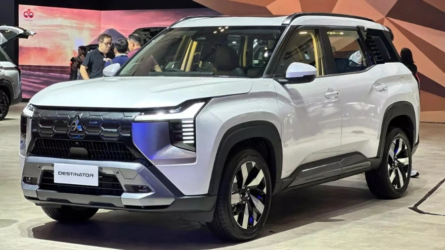 Giá lăn bánh Mitsubishi Destinator Ultimate mới nhất tháng 8/2026 Mitsubishi Destinator Ultimate