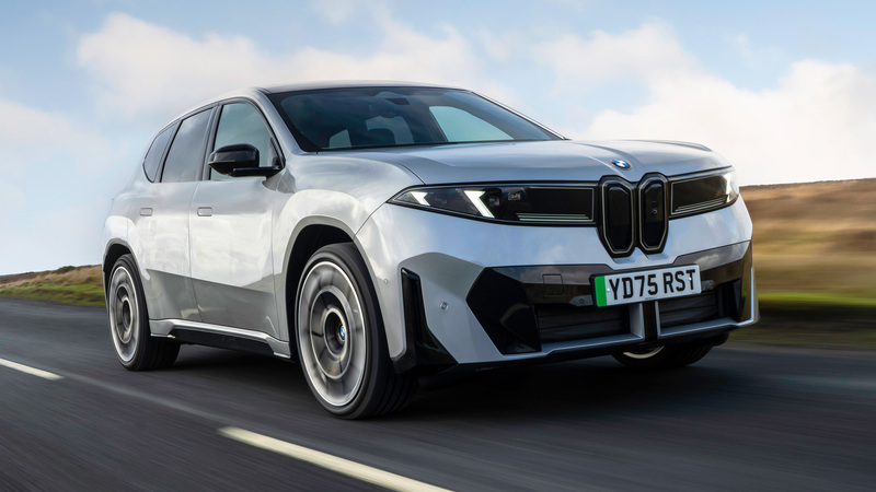 Đánh giá các dòng xe điện BMW mới nhất: Bảng giá và thông số kỹ thuật 5 SUV thuần điện BMW iX3: Gầm cao đa dụng cho gia đình